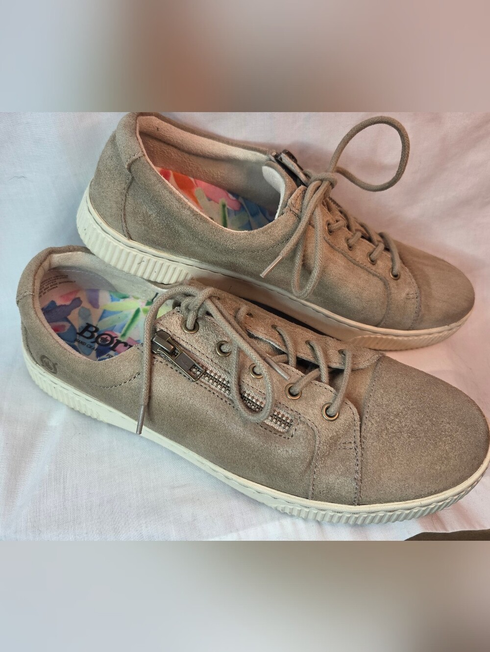 BORN Tamara Tan Suede Lace Up Sneakers Side Zip Women's Sz 10M Arch Support GUC